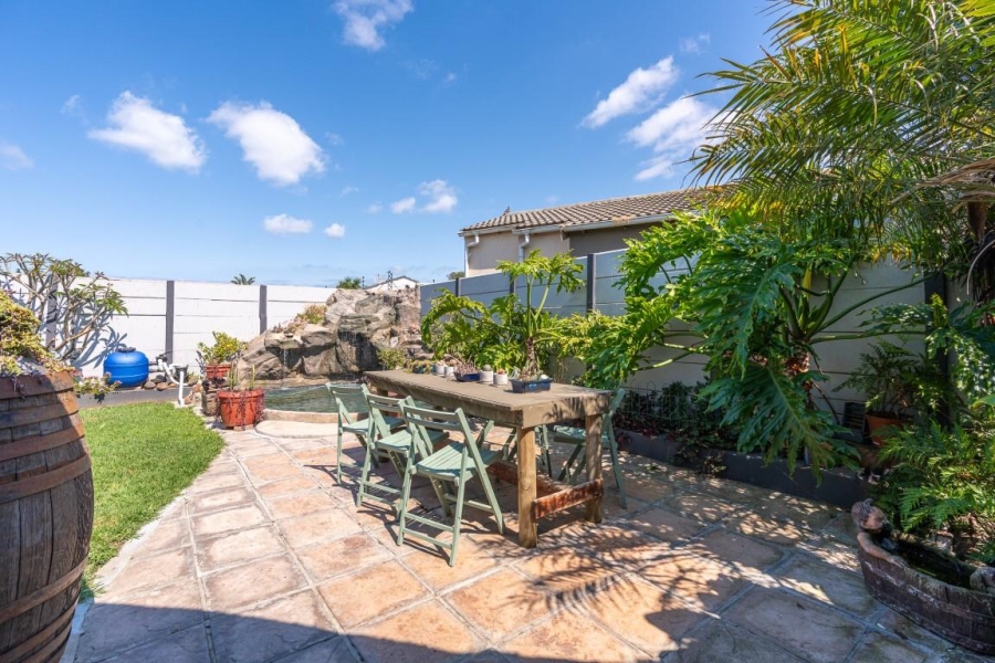 2 Bedroom Property for Sale in Victoria Park Western Cape